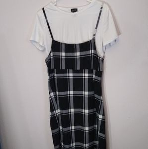 Cute dress with attached undershirt
